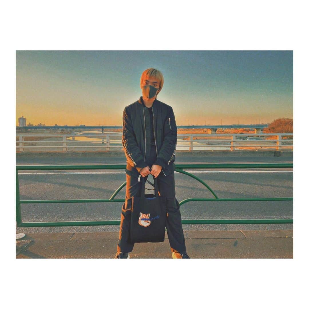 木下流声のインスタグラム：「. Sunset. . 🌇 . . . #sunset #sunsetphotography #夕暮れ #夕暮 #夕日」