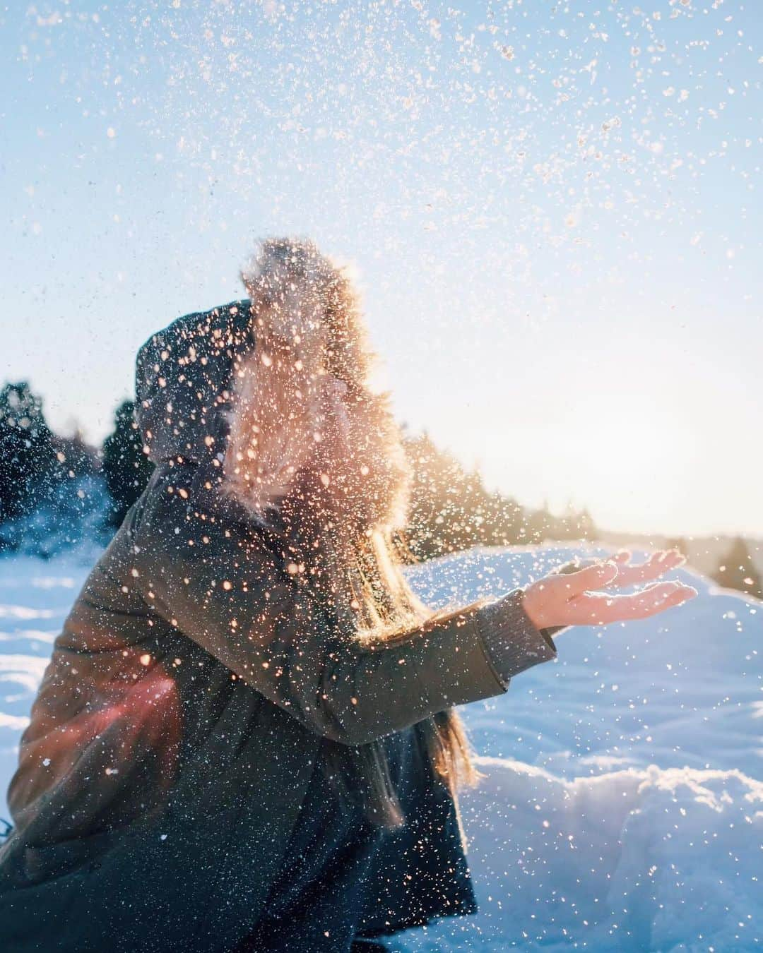 TAKI Modのインスタグラム：「. . light . . 今年こそは滑りに行こう！ . って思ってたけど、除雪もあるし今年もスノーボードには行かなそうだ🏂 . . . 【location : Niigata , Japan 】 . . follow☞@team_jp tag ☞#team_jp_ ←最後の_忘れず . . XPRO2 / XF23mm F1.4 . .  #portrait#ポートレート  #RECO_ig  #igersjp#IG_phos #写真好きな人と繋がりたい#その瞬間に物語を#スクリーンに恋して#genic_japan  #pasha_magazine @FUJIFILMjp_x  @FUJIFILM_xseries」