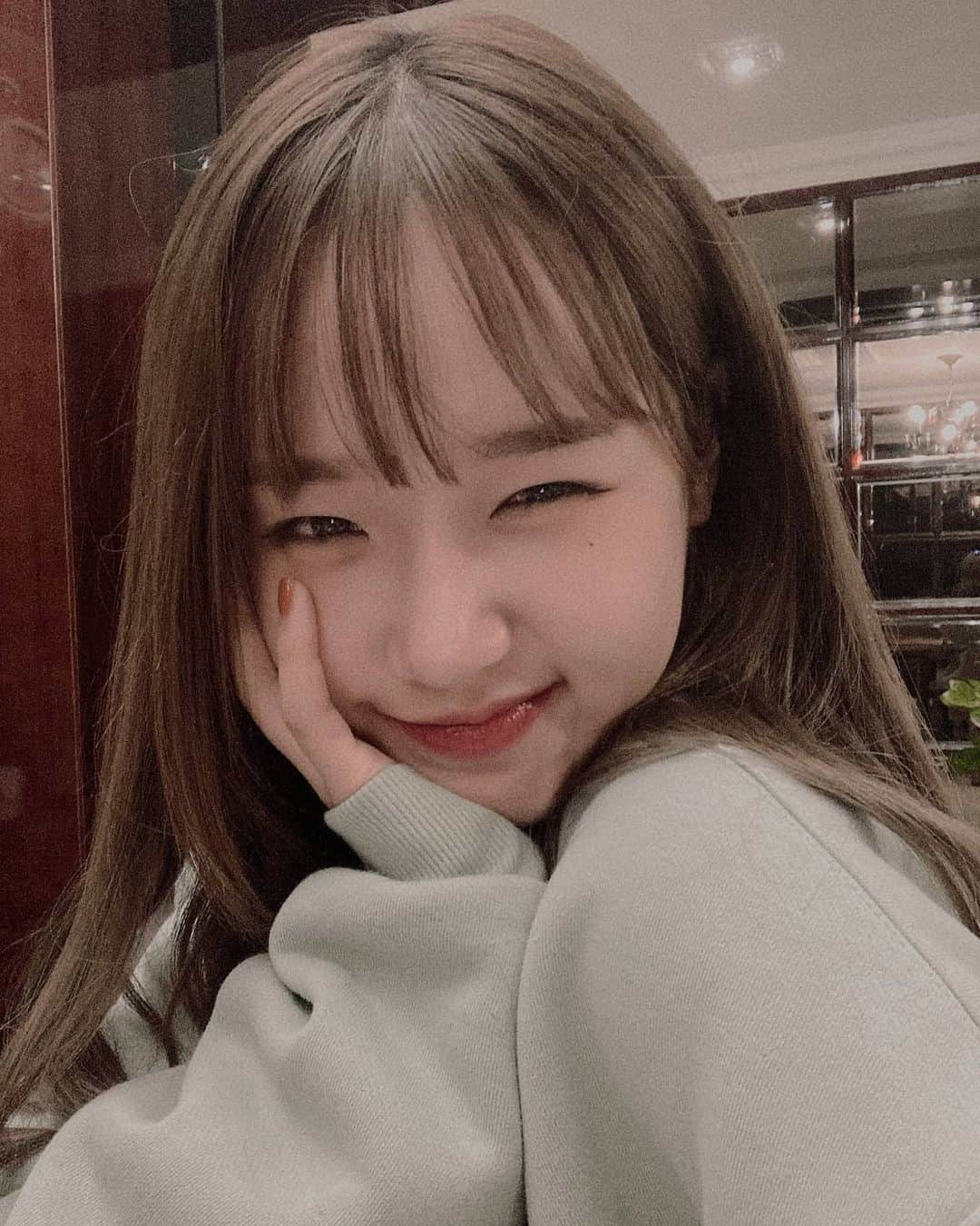 チェ・ユジョンのインスタグラム：「⭐️🐬🌴 🦋 🌳💫 저녁 챙겨먹어요 키링 ♡  #유정 🌻  #위키미키 #WEKIMEKI #CHOIYOOJUNG #최유정 #YOOJUNG」