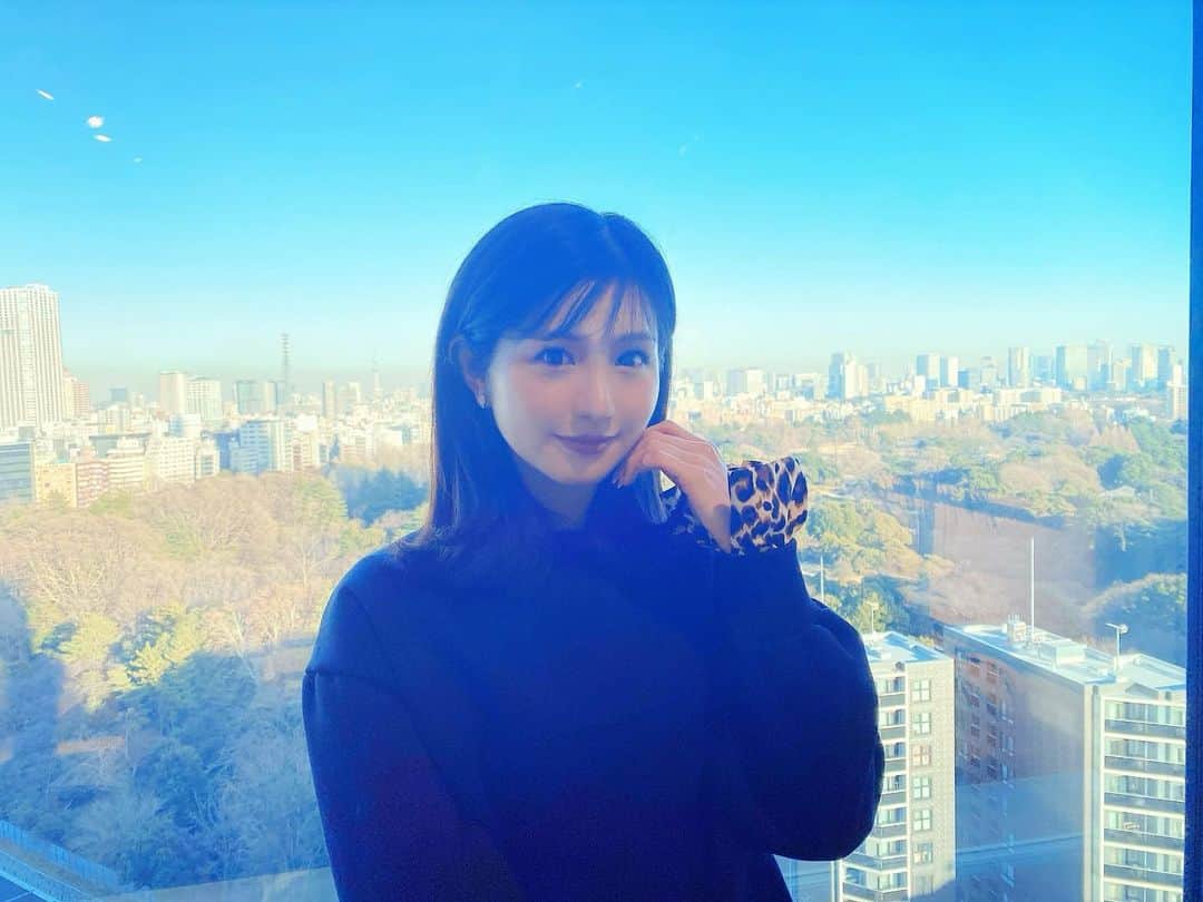 谷川愛梨のインスタグラム：「: 今日は景色のいいところでお仕事でした🍒」