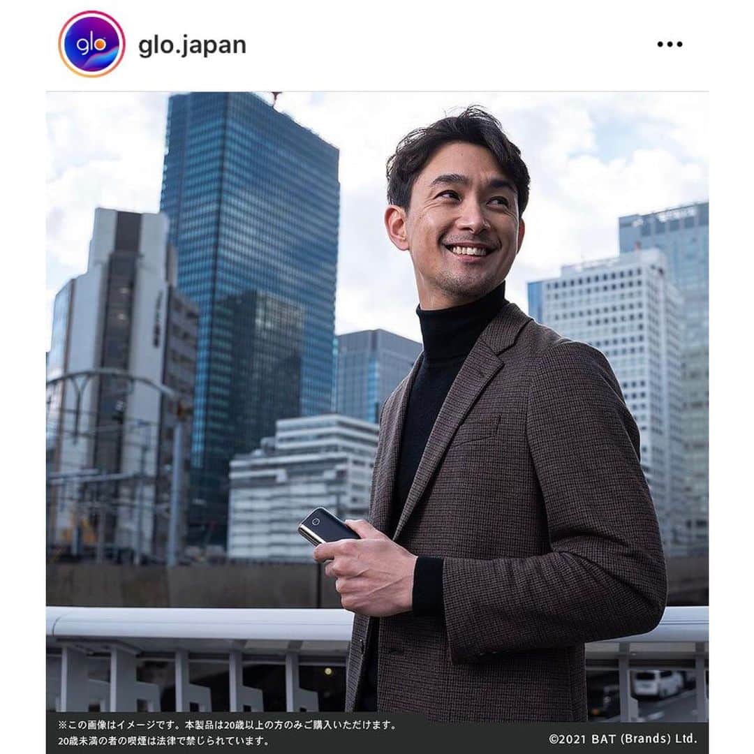 江口雅也のインスタグラム：「グローハイパープラス🚬  24種類から選べるデバイスで自分らしさを楽しめる！  ⚠️喫煙は20歳になってから  #malemodel  #asianmodel  #japanese  #glo #メンズモデル #アジアンモデル #日本人モデル #instadaily  #instafashion  #instastyle  #グロー #グローハイパープラス @glo.japan  @heads_corporation」