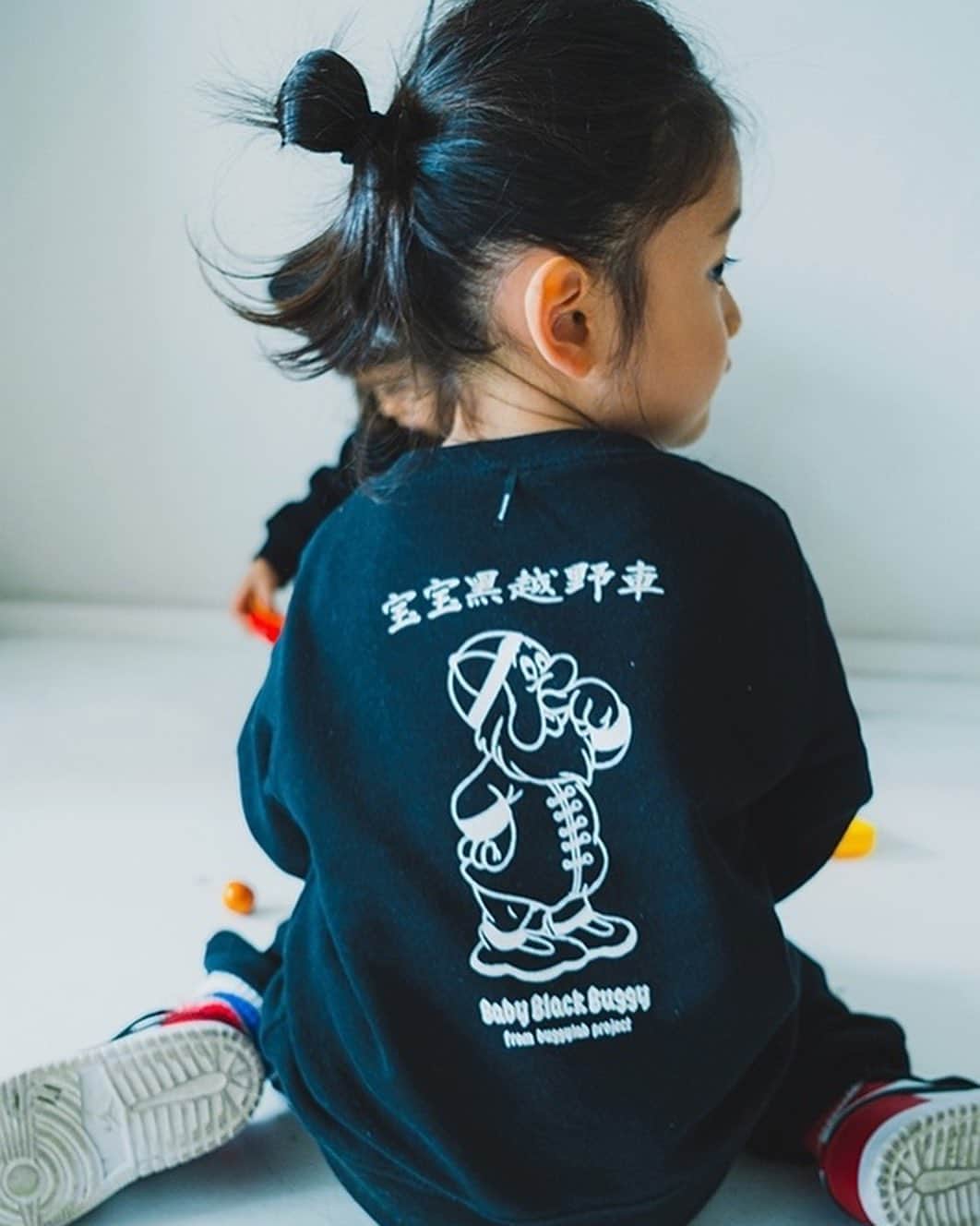Saki さんのインスタグラム写真 - (Saki Instagram)「@babyblackbuggy  new new new❤️❤️  是非オンラインストア 見てみてね！新作も、 SALE品もたくさん ございます🌈  https://bbb.buyshop.jp/ #bbb #babyblackbuggy  #kidsfashion #kidsbrand #kidswear #babywear #baby #allblack #webshop #BASE」1月13日 11時40分 - saki1011