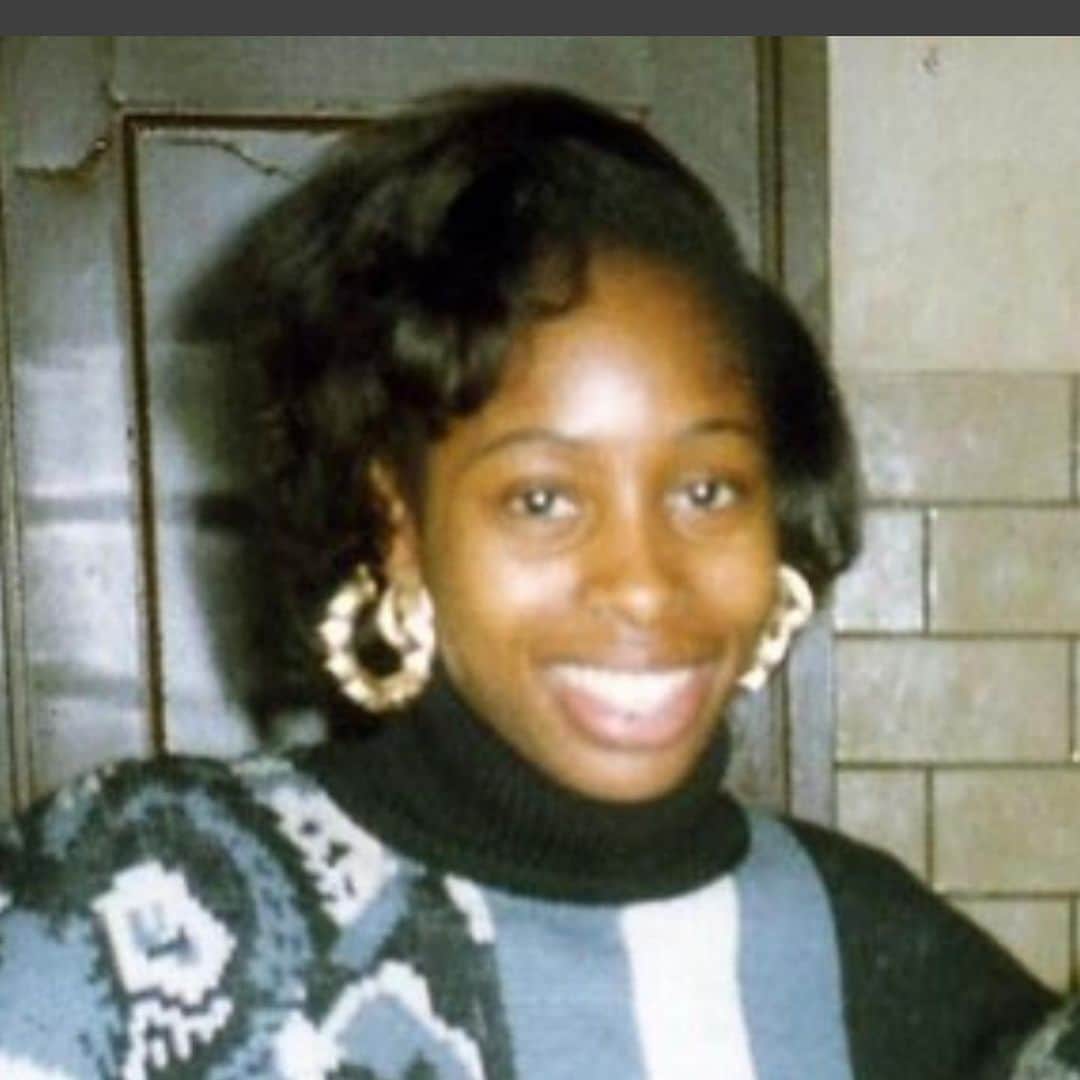 アンジー・マルチネスのインスタグラム：「happy birthday to the thoroughest of thorough! @latonya_fab love u momma!! 😘❤️🎂」
