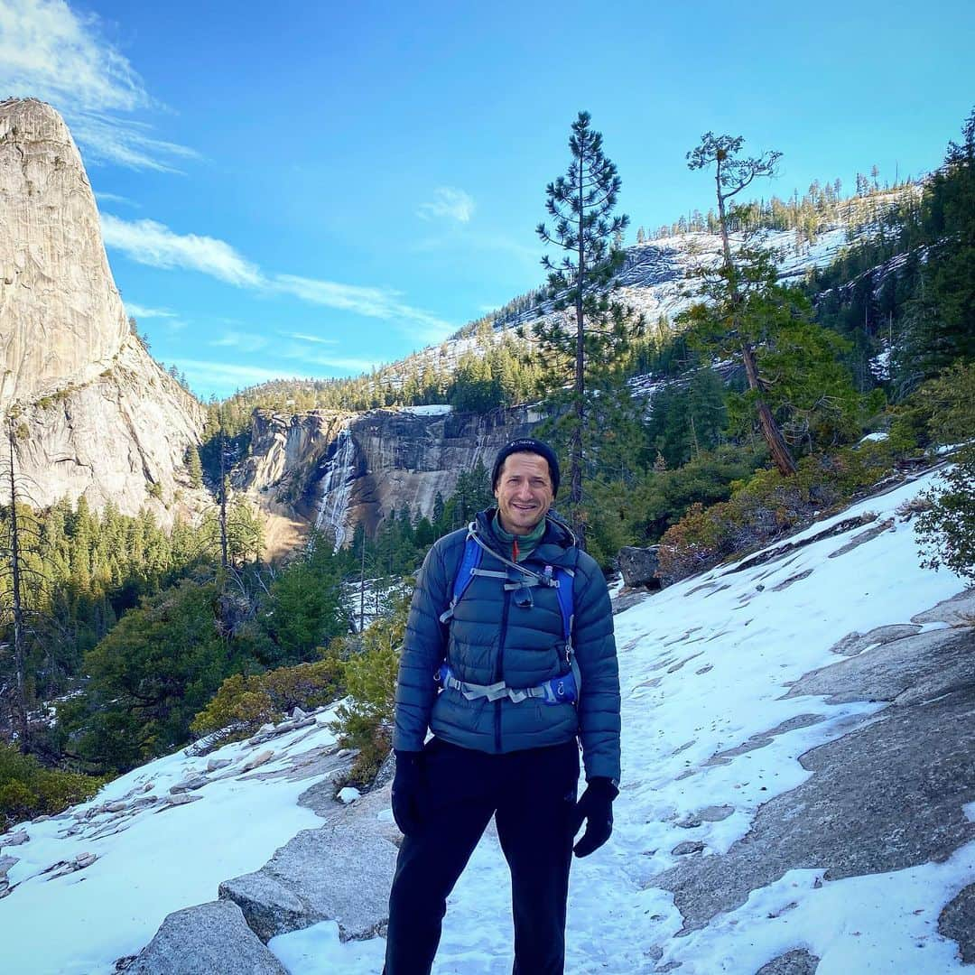 サッシャ・ロイズさんのインスタグラム写真 - (サッシャ・ロイズInstagram)「Escaped from it all #sequoianationalpark #yosemitenationalpark #usnationalparks」1月13日 12時59分 - mrsasharoiz