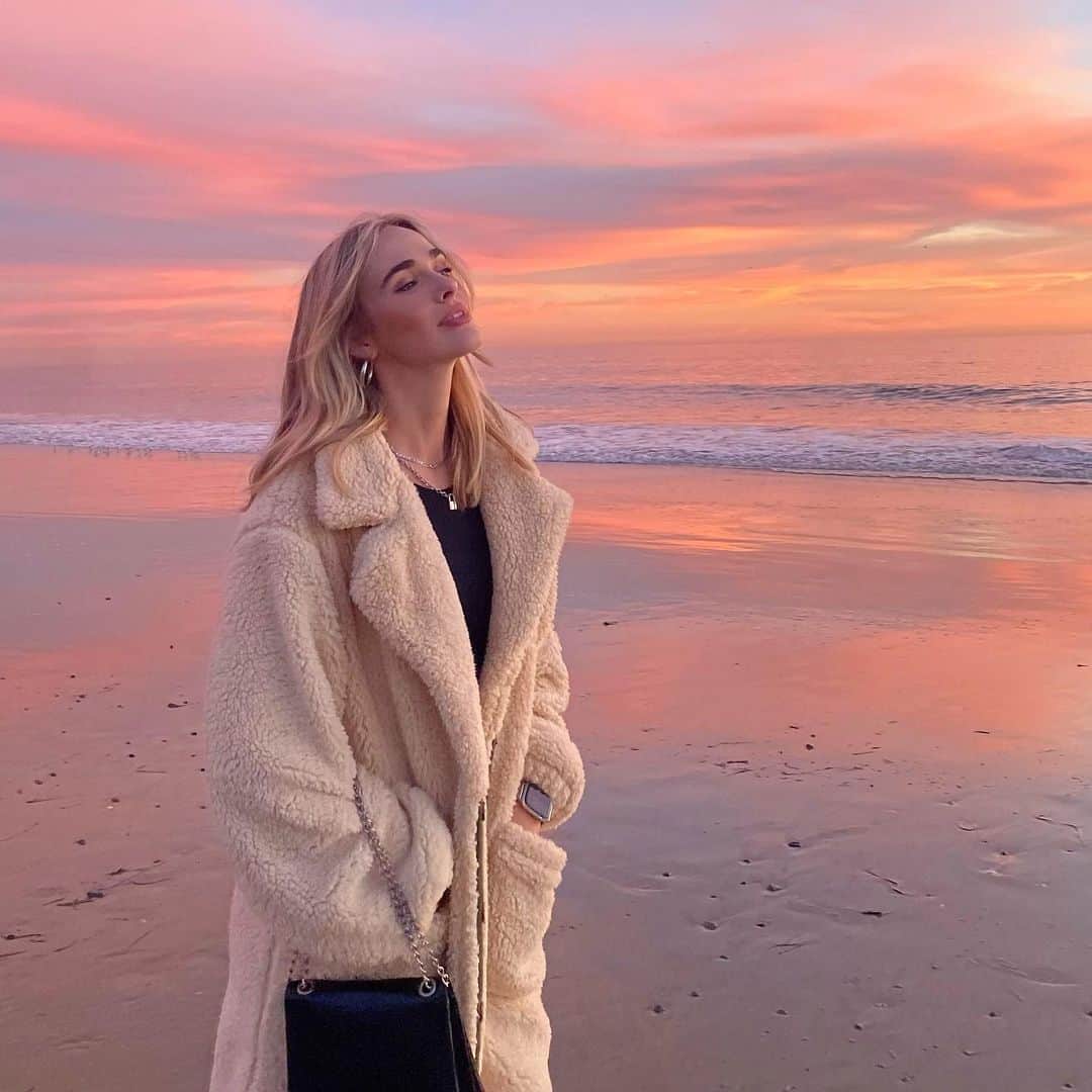 のインスタグラム：「how is this real life」