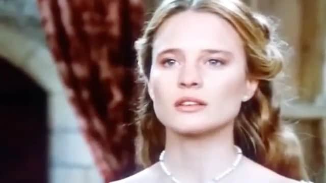 ジーナ・カラーノのインスタグラム：「Movie night: #ThePrincessBride」