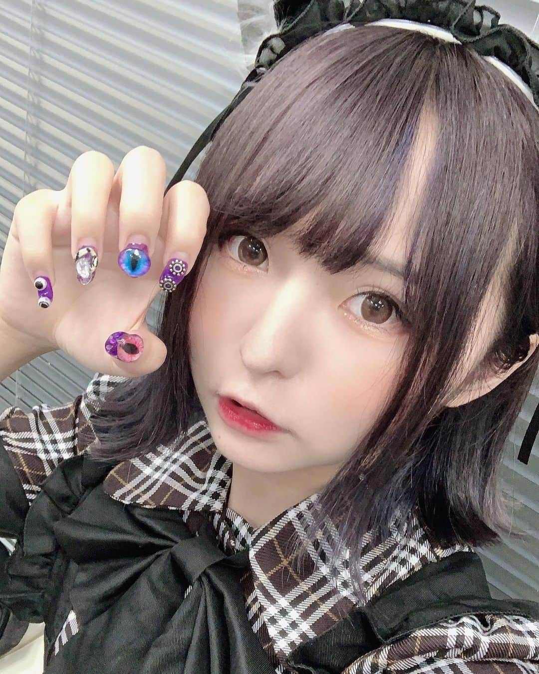 あんにゅい豆腐のインスタグラム：「. 髪の毛きりに行かなきゃ〜 . #ショートヘア #ヘアカラー #ヘアアレンジ #あんにゅい豆腐 #ennuimamefu #まめふたそ #まめふちゃん #photo #photography #camera #一眼レフ #写真 #カメラ #cosplay #コスプレ #costume #cosplayer #cosplayers #cosplaying #model #japan #japanese #japanesegirl #kawaii #cute」