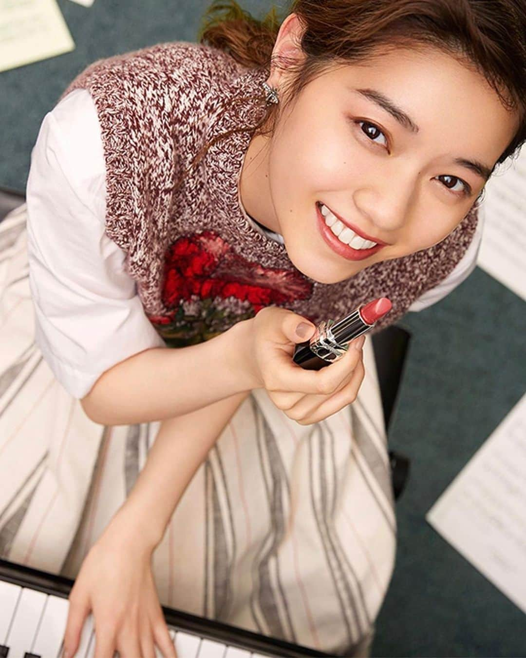 西野七瀬さんのインスタグラム写真 - (西野七瀬Instagram)「Rouge Dior Lipstick - VOGUE GIRL JAPAN #Dior #ルージュディオール #リップ  #西野七瀬 #なぁちゃん #なーちゃん #nishinonanase #nanase #nachan #nanasenishino #七瀬 #西野七瀬推し #ななせまる 元#アイドル 元#乃木坂46 #かわいい #japan #idol #oshi #nogizaka46 #西野七瀬好きな人と繋がりたい」1月13日 15時35分 - nishino.nanase.fan