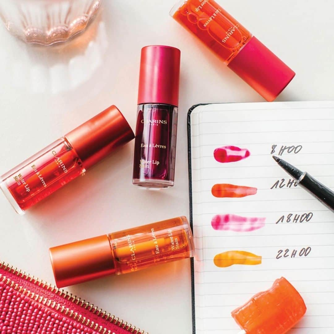 Clarins Australiaさんのインスタグラム写真 - (Clarins AustraliaInstagram)「Take notes 💌  With a barely-there texture and long-wearing colour, our Water Lip Stains have the perfect matte fnish to complete your summer look! Here are some tips to experiment with this little bottle of buildable colour!⁣ ✏ Finsh your tinted lips off with our Lip Comfort Oil for a stunning stained glass lip look⁣ ✏ Press the lip stain at the centre of your lips for a ""bitten"" lip look⁣ ✏ Use it as a base before applying your lipstick to change the colour without damaging the lipstick!⁣ ✏ Simply apply several coats for a bold, bright and instense lip finish⁣ ⁣ Regram: @clarinsjp⁣ ⁣ #ClarinsAus #ClarinsMakeup #LipStain #WaterLipStain」1月13日 15時30分 - clarinsanz