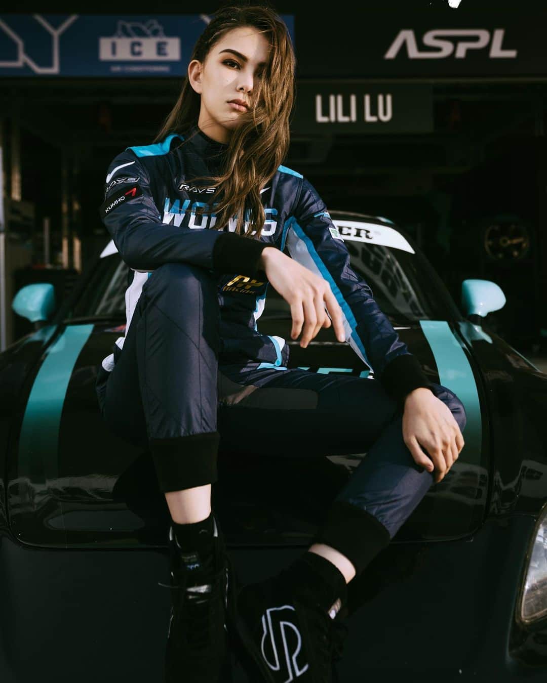 ハンナ・クインリヴァンのインスタグラム：「@tsaoyuning 不用問 開就對了🏎！  叱咤風雲倒數上映 1/16戲院見啦！ @nezha_868」