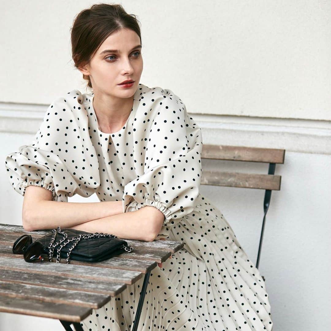 Tsuru by Mariko Oikawaのインスタグラム：「2月入荷予定♪ 2021 spring collection.  Maya/IVORY DOTS,NAVY ¥19,000+tax  Francesca/IVORY DOTS,NAVY ¥47,000+tax  Nemophila/BLACK ¥22,000+tax  Imelda/BLACK ¥21,000+tax  #tsuru #tsurubymarikooikawa #2021ss #2月入荷予定 #newrerease」