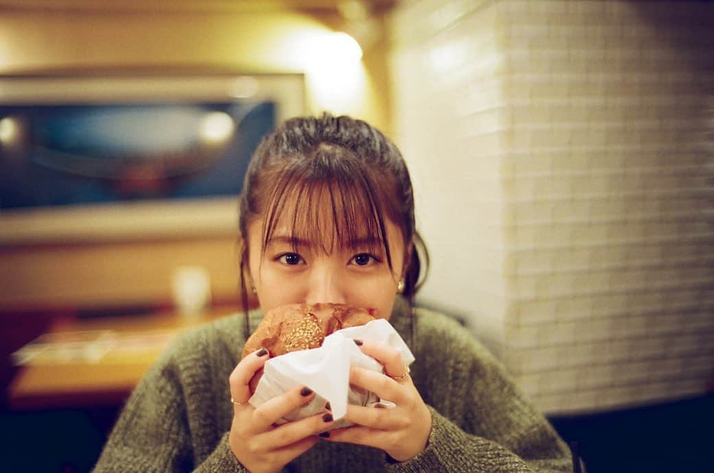 大原優乃さんのインスタグラム写真 - (大原優乃Instagram)「連載「ここにいる。」 ㅤㅤㅤ ㅤㅤ テーマ“休日” ㅤㅤㅤㅤㅤㅤㅤㅤㅤㅤㅤㅤㅤ ゆっくりとした時間が流れていて 心地よかったな☺︎ ㅤㅤㅤ ㅤㅤㅤㅤㅤㅤㅤㅤㅤ #EX大衆 #film @yuno.is.here」1月13日 17時24分 - yuno_ohara