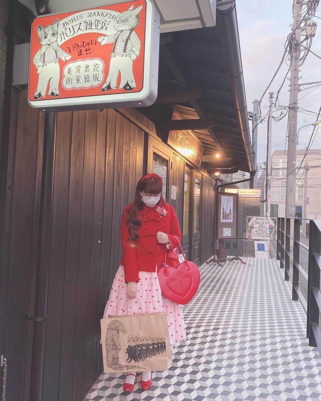 青木美沙子さんのインスタグラム写真 - (青木美沙子Instagram)「今年は🐱にハマっている」1月13日 17時32分 - misakoaoki