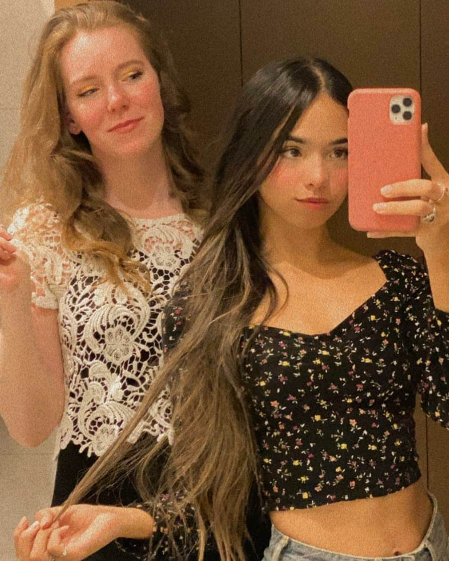 ブリット・エールラントさんのインスタグラム写真 - (ブリット・エールラントInstagram)「China was hard for me but this baby girl made it way easier for me! @mely_diaaz  #friendship #loveyou #supporteachother」1月13日 18時29分 - britteerland