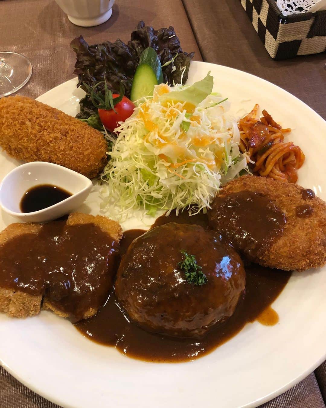 勝矢さんのインスタグラム写真 - (勝矢Instagram)「俺は洋食好きだ〜」1月13日 18時42分 - ajakatsuya