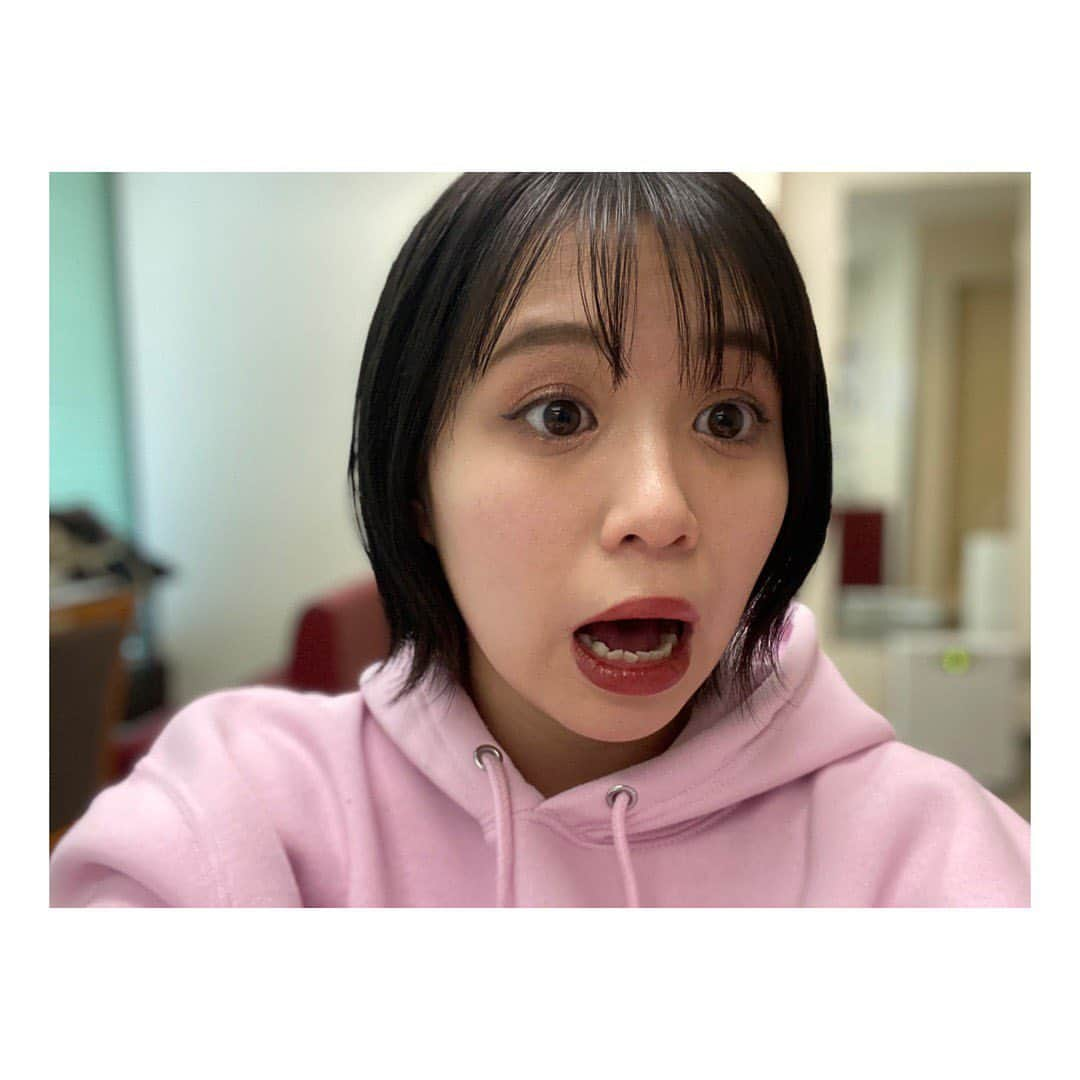 高木紗友希さんのインスタグラム写真 - (高木紗友希Instagram)「Dead by Daylightというゲームにハマってしまった私(激弱)。発電機を治す時に、タイミングを合わせて上手くボタンを押さないと爆発しちゃうんだけど、私はそれがへたくそすぎて、朋子に「えーっと、さゆきはやめとこっか😊」と言われてしまったでやんす。絶対にLボタン押すの上手くなってみせる！！！！！#負けん気」1月13日 18時43分 - sayuki_takagi.official