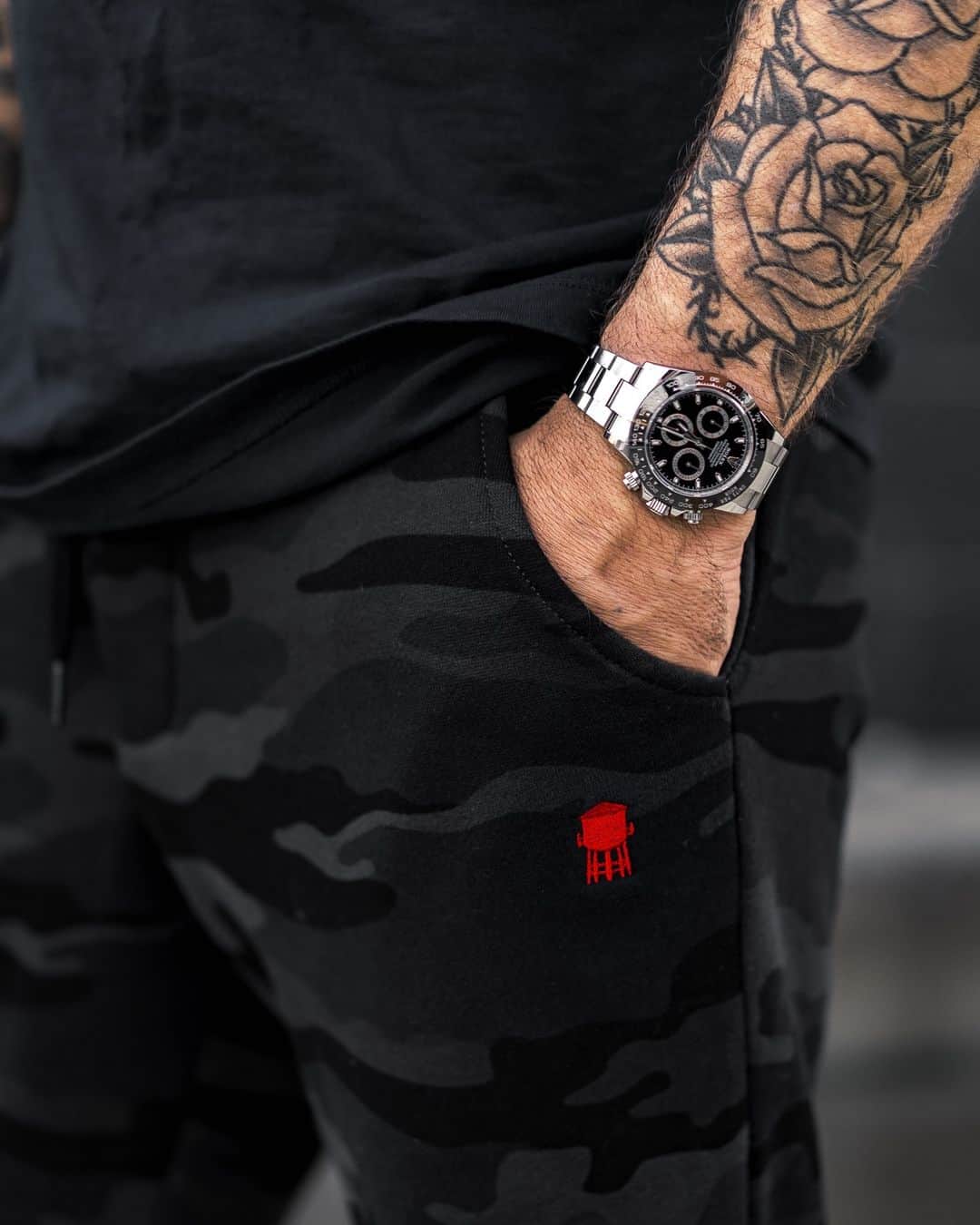 ブルックリンインダストリーズのインスタグラム：「The ultimate lounge wear: The Industry Sweatpants. Bundle and Save.  15% Off Orders of $100+ All Weekend Long   #brooklynindustries #liveworkcreate」