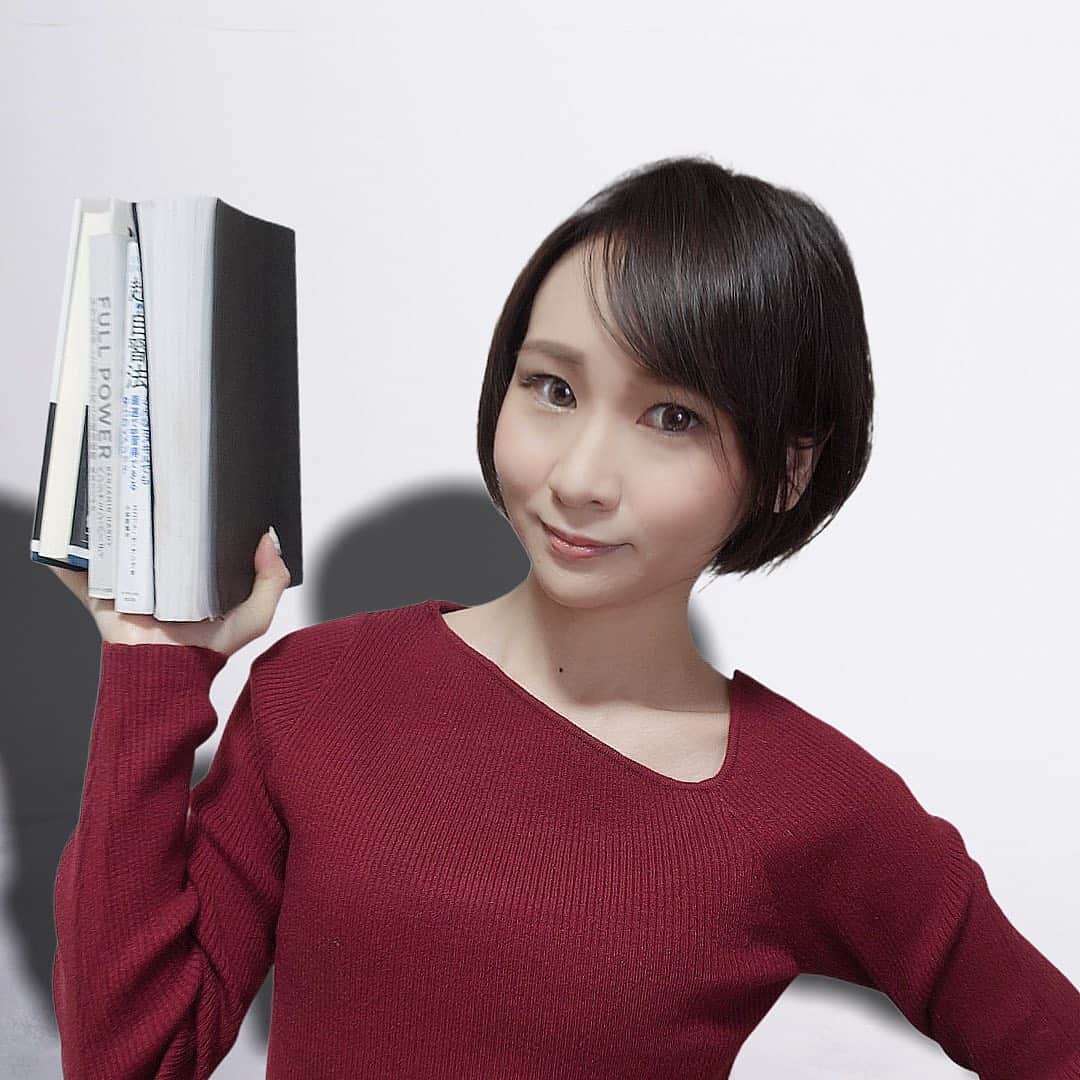 のインスタグラム：「読書系の動画も今月は多めに作ってるよ📚 メインchも宜しくお願いします🤲 #本　#読書　#本好き　#本好きな人と繋がりたい #勉強　#大人の勉強垢」