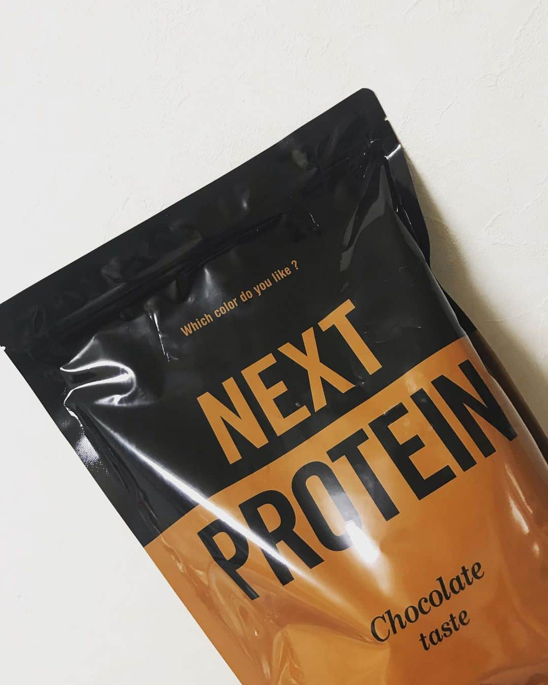 長谷川慧のインスタグラム：「@nextprotein_official さんのプロテインが届きました☺︎  チョコレート以外にもラムネとか巨峰みたいな珍しいフレーバーがたくさんあって魅力的🥰 パッケージも可愛い✨ これで部活の筋トレも頑張ります💪  #プロテイン#ホエイプロテイン#プロテインダイエット#プロテイン女子#筋トレ#pr #筋トレ女子 #体育会系女子 #体育会 #タンパク質 #タンパク質ダイエット」