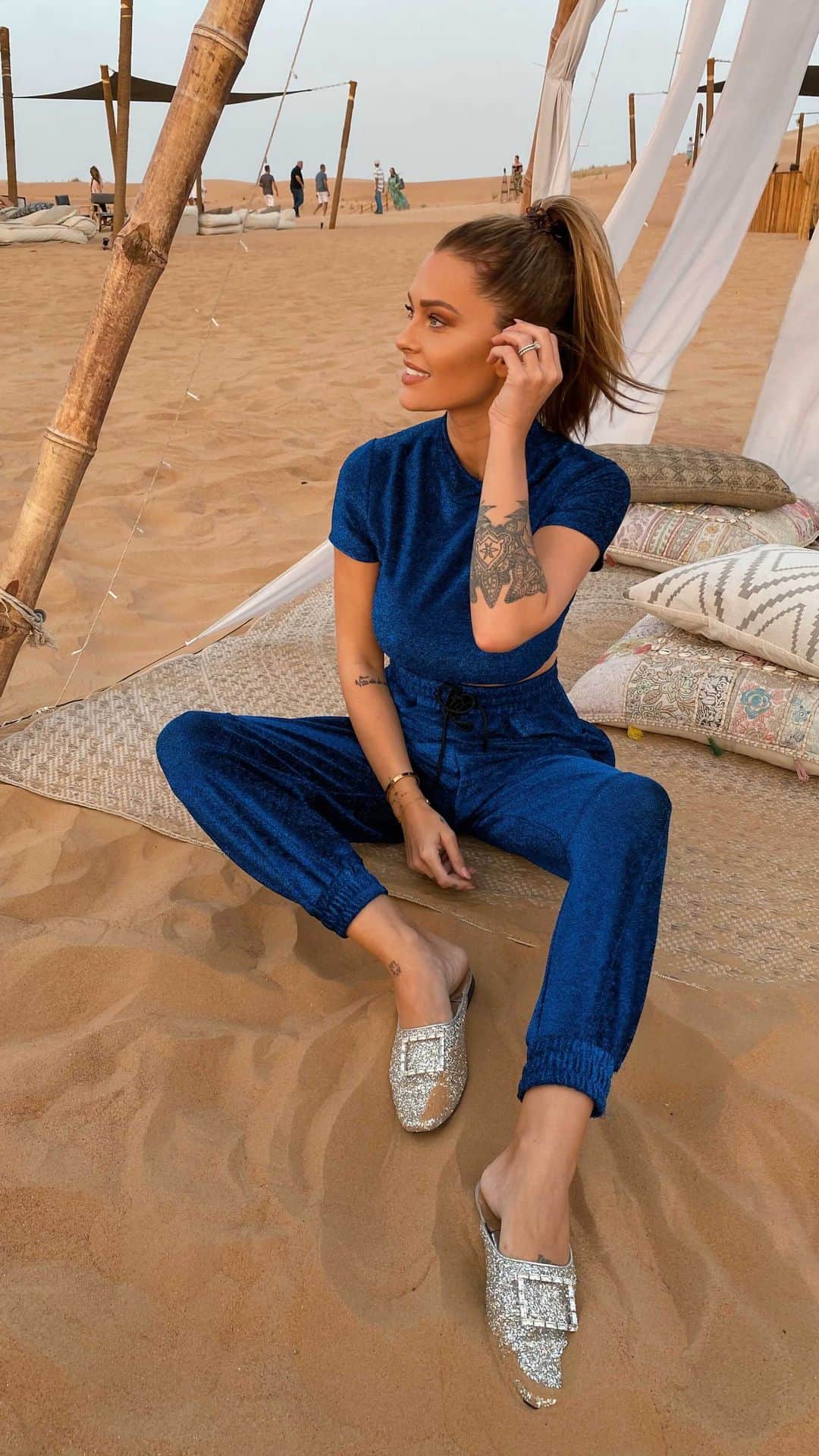 Caroline Receveurのインスタグラム：「Petit recap de mes endroits coups de coeur à Dubaï 🤩 @visit.dubai   https://dubai.easyvoyage.com/?utm_source=instagram&utm_medium=influenceur&utm_campaign=caroline_receveur」
