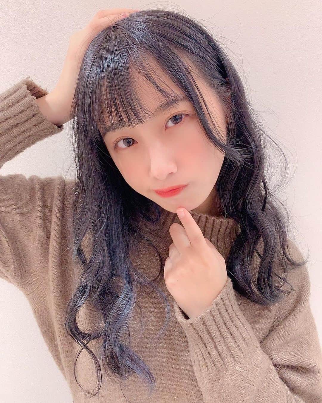 桜木彩音のインスタグラム：「. よく見たら青！！！🦕」