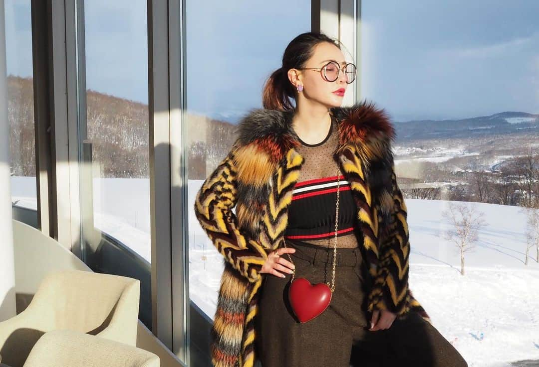 クリスティン・ウェイのインスタグラム：「Miss travel #traveler #tavelblogger #traveling #hokkaido #ootd #cwfashion  #christinewei #クリスティンウェイ #cwtravel」