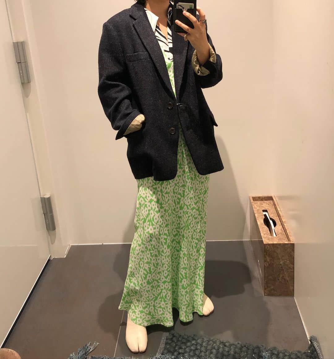 maho takatokuさんのインスタグラム写真 - (maho takatokuInstagram)「. CITYSHOP渋谷店では BARGAIN SALEを行なっております❤︎  今更このrixoのワンピほしい…🍈🥝🍐  可愛いのまだまだ沢山あります！  店舗通販もお承りしているので お気軽にお問い合わせ下さいませ🐰  #CITYSHOP #CITYSHOP_SHIBUYA #RIXO #maisonmargiela」1月9日 23時16分 - maho11_hai
