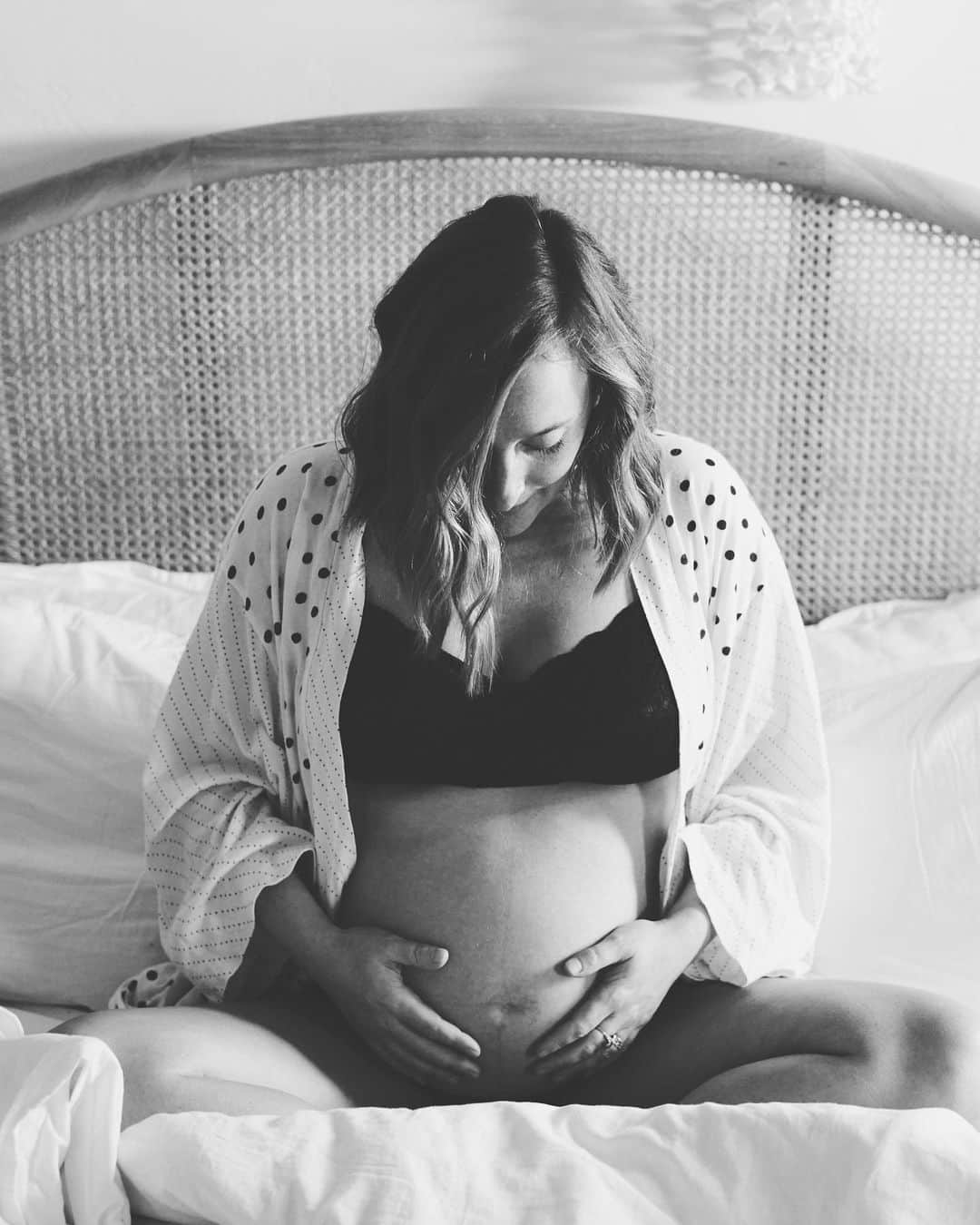 Gaby Dalkinのインスタグラム：「Game time baby girl!! We can’t wait to meet you 💕」