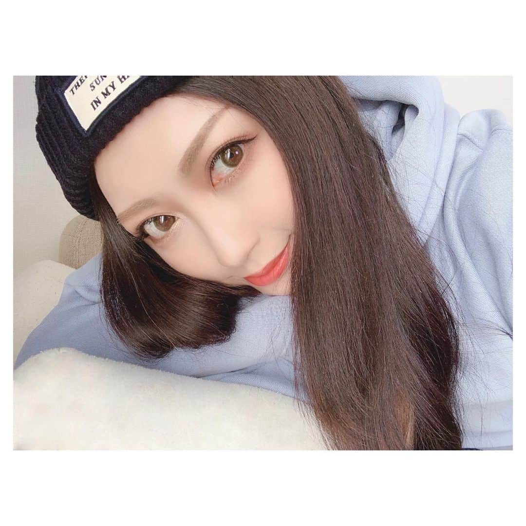 Nacoのインスタグラム：「何かを始める時、 何かをする時、 不安も沢山あるだろうけど その時まずできる事は 私なら大丈夫、できる、と 自分が自分を信じてあげること  自分をまず初めに信じてくれるのは自分 だからこそ 自分が自分を信じてあげられる人でいたい ”私は大丈夫、私なら出来る”」
