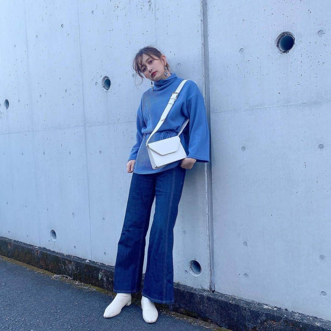 川口カノンさんのインスタグラム写真 - (川口カノンInstagram)「denim style👖 ． ． tops &socks @envylook_japan  . プチプラで合わせやすい🐰🐮 ． ． ． #コーディネート#ファッション#私服#コーデ#私服#fashion」1月9日 15時17分 - kkanonnn