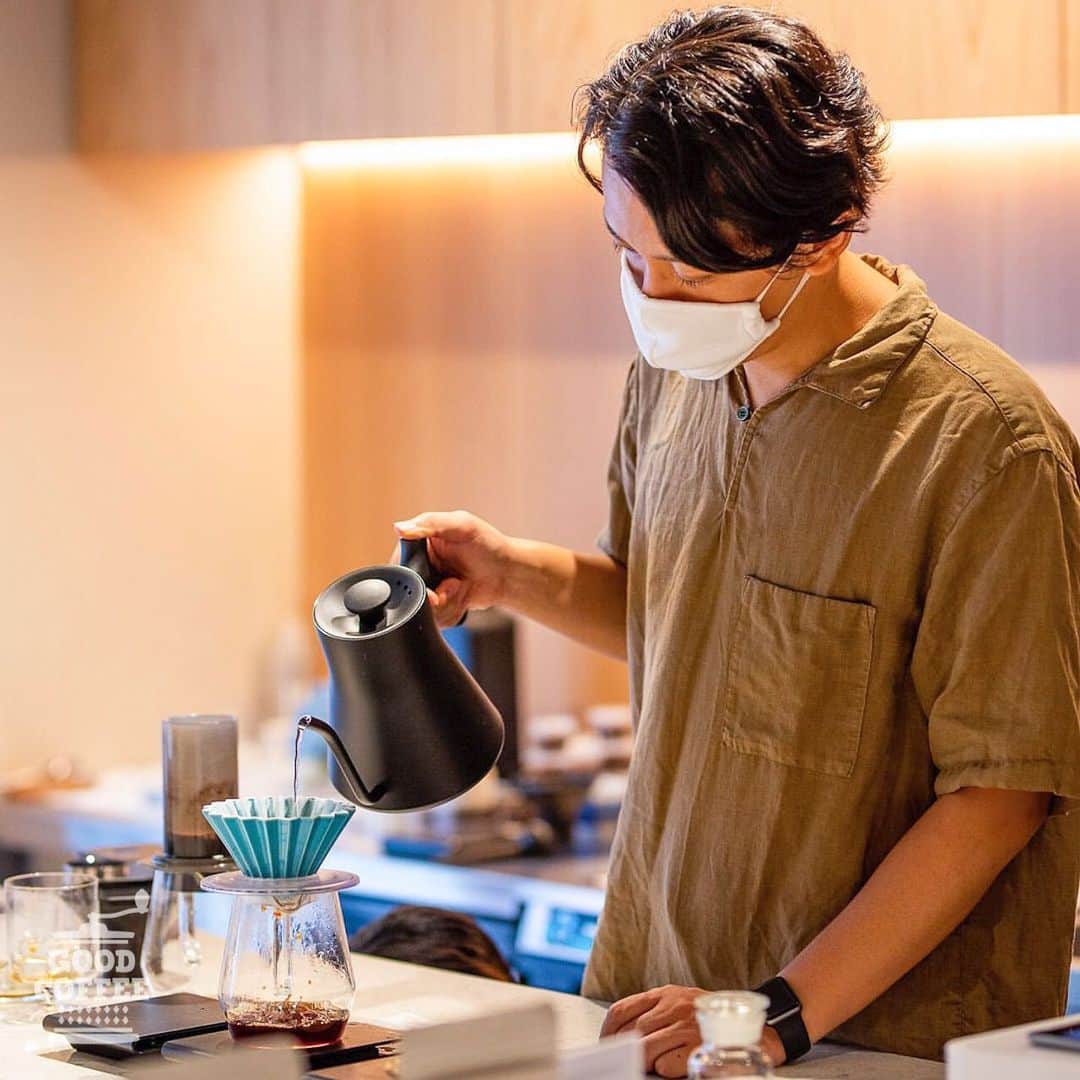 goodcoffeemeさんのインスタグラム写真 - (goodcoffeemeInstagram)「. ☕️ Good Coffee Crew Recommend Shop Info ☕️  【Kurasu Ebisugawa (@kurasu.kyoto) ／ 京都・京都市】 GC Crew：@xl1200l_shizuka  「京都市内、烏丸夷川東入にあるKURASUさんの2店舗目。 抽出器具やグラインダーなどの機材や自家焙煎はもちろん、各地のロースターさんのお豆を置いていたり、京都の梅園さんの小さな和菓子やお抹茶があったり・・・コーヒーをおいしくいただくことを教えてくださいます。」  — 📍京都府京都市中央区夷川通東桐院東入山中町551  —」1月9日 16時00分 - goodcoffeeme