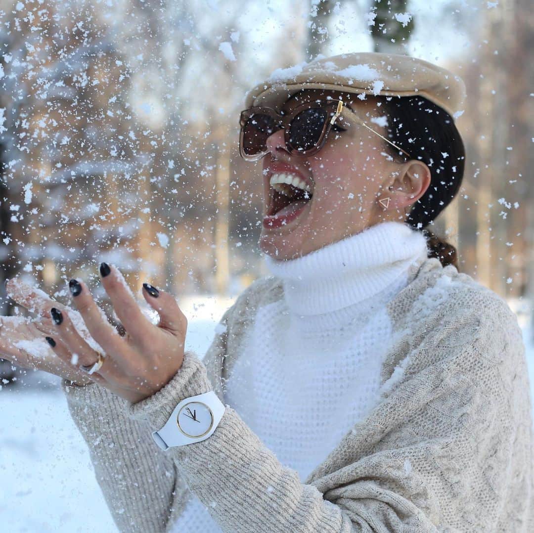 アイスウォッチさんのインスタグラム写真 - (アイスウォッチInstagram)「Kindness is like snow, it beautifies everything it covers ❄️💙 (📸 @nicolebernardes) #icewatch #changeyoucan #iceglam #glam #cold #winter #snow #goodtime」1月9日 16時04分 - icewatch