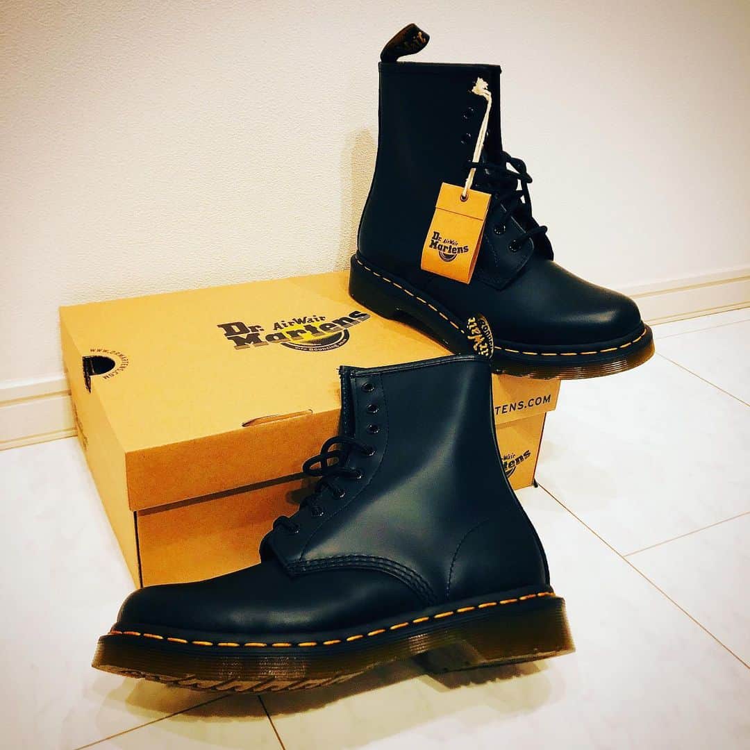 吉田千晃さんのインスタグラム写真 - (吉田千晃Instagram)「❤︎#dr_martens ❤︎ #ドクターマーチン8ホール  #白紐 #チェンジしてみた  #ほんのちょっぴり  #パンクな #気分になる ♡」1月9日 16時09分 - chiakiyoshida_