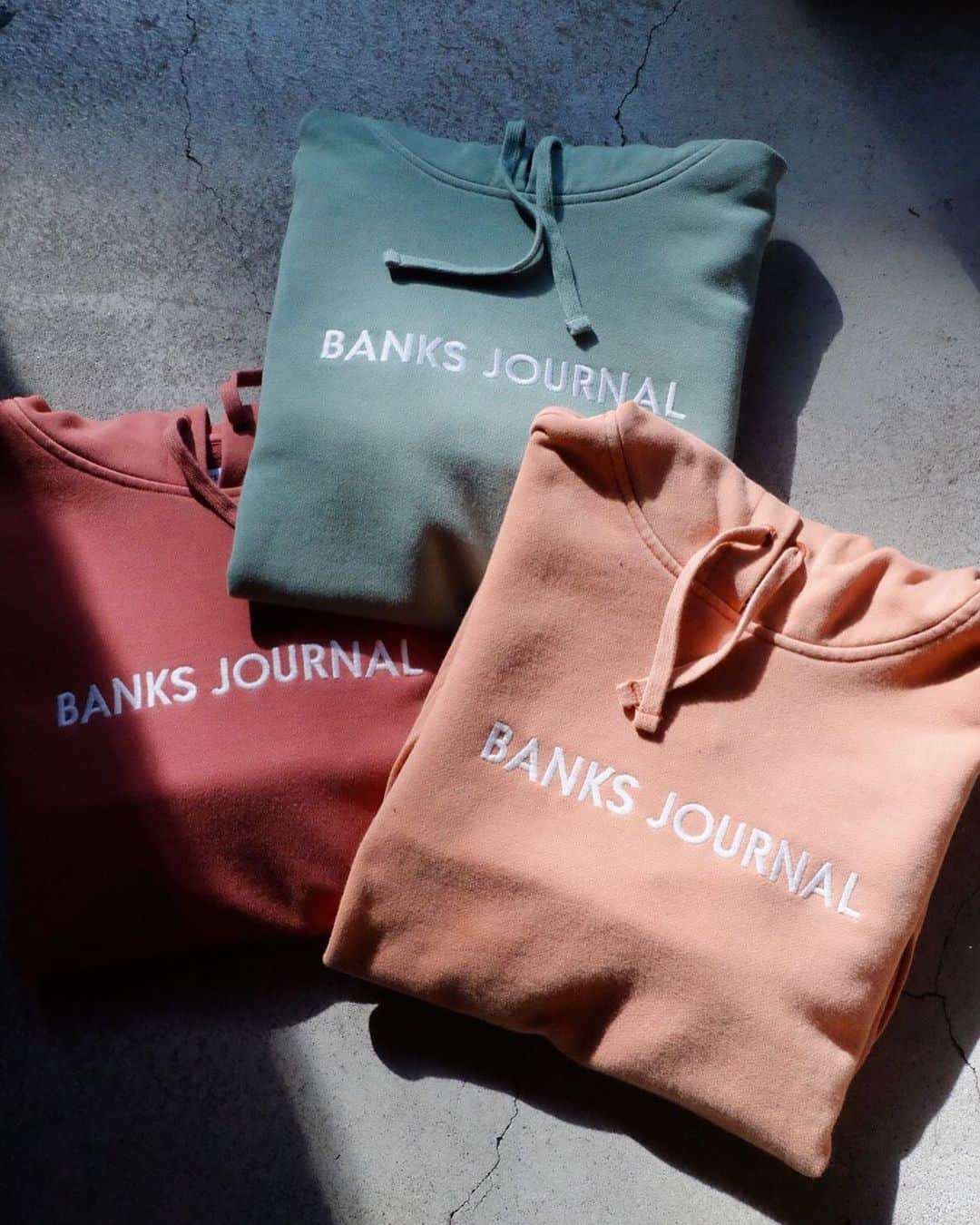 のインスタグラム：「#pocdstyle -New Arrival-  @banksjournal  👕 LABEL FLEECE Stocked @poc_daikanyama #banksjournal #banks #new #collection #portofcalldaikanyama #cafeandstore」