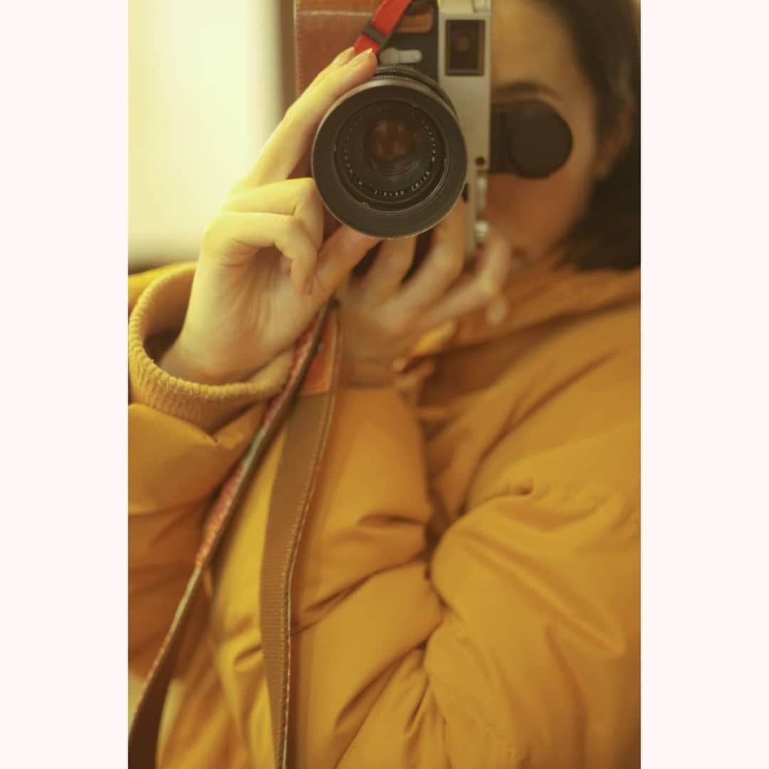 花澄さんのインスタグラム写真 - (花澄Instagram)「いやまて。 おかしなサングラスみたいになってて 笑うやつやん。  Leica M10-P summicron R50mm f2  #tokyocameraclub#leica#leicam10p#summicron#summicronr50#oldlens#ライカ#ライカm10p#オールドレンズ#tokyo#japan#oldlens_tokyo#花澄#kazumiphotography」1月9日 17時57分 - textisan