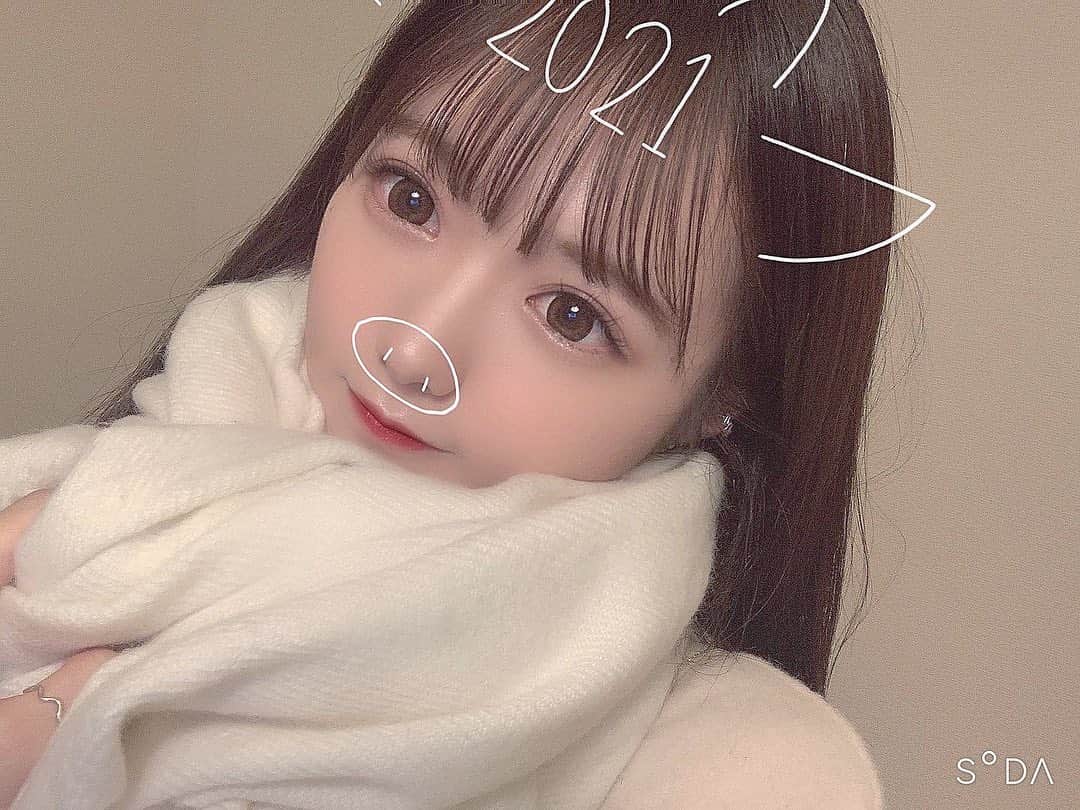のインスタグラム：「sodaでパーソナルカラー診断できた〜☃️  #soda #パーソナルカラー診断 #パーソナルカラー #パーソナルカラーウィンター #盛り方は自分次第 #ブルベ冬 #ブルベ #ブルーベース #ソーダ」