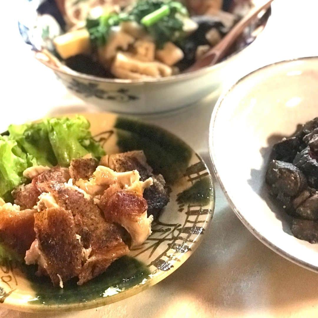 のインスタグラム：「おうちごはん 今日はお正月のお煮〆をまた違うように煮て せっかくのものを大切にしたくて作りました❣️  いつの世もそうして来たと思います 無駄にせず、大切にすることを伝えていきたいと思います  #おうちごはん #お母さんの味」