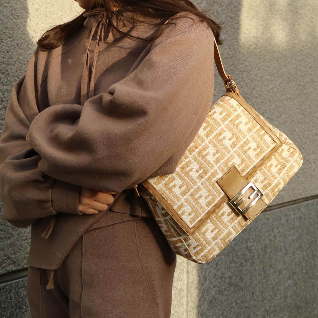 Vintage Brand Boutique AMOREのインスタグラム