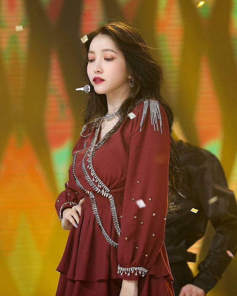 ソウォンのインスタグラム：「210109 ; Comeback Showcase behind #여자친구 #소원 #GFRIEND #SOWON」