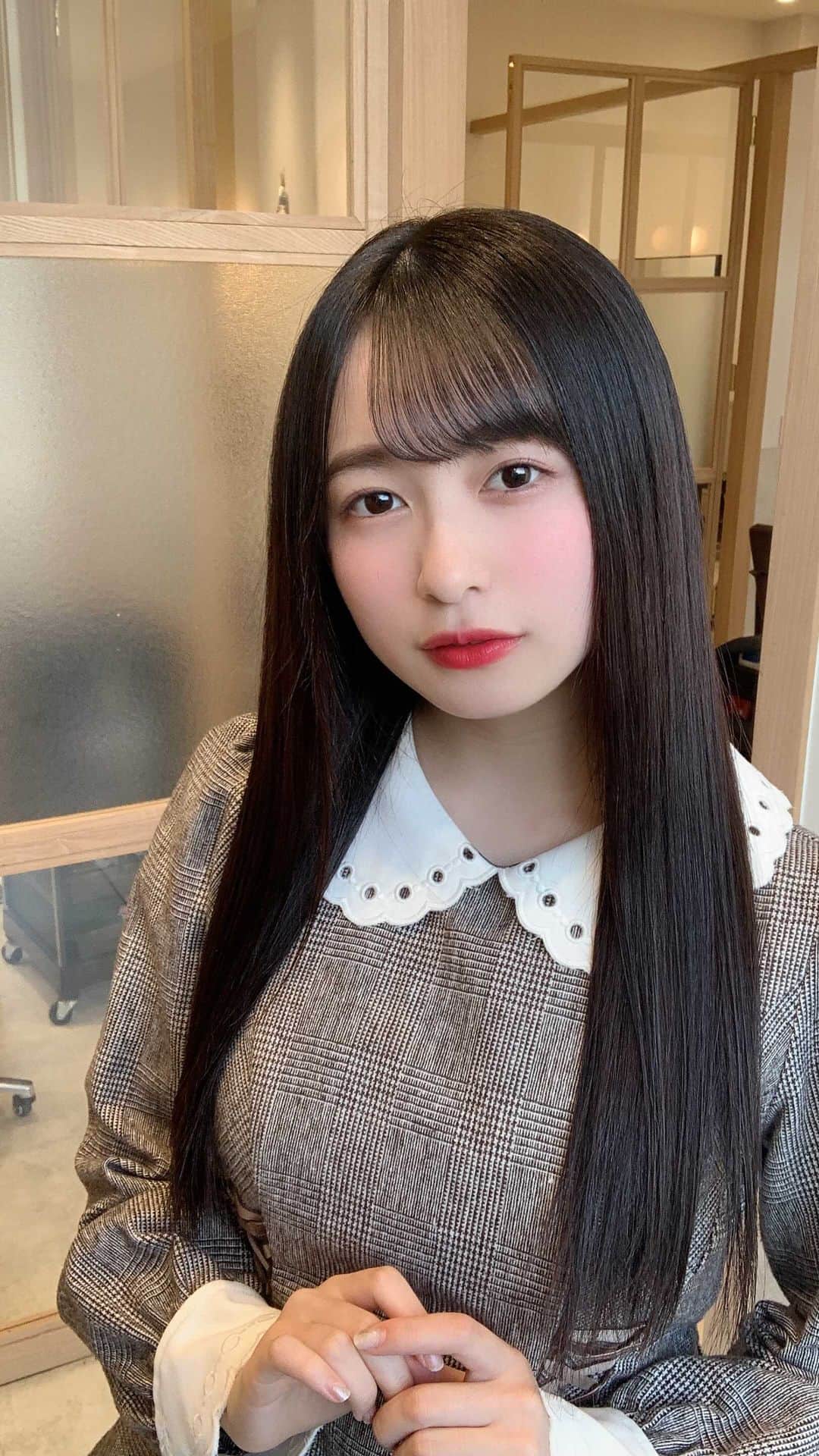 のインスタグラム：「. トリートメントしてきた〜〜〜❤︎ . . #美髪チャージ #トリートメント #ヘアサロン #さらさらヘアー #ヘアトリートメント #美容院 #サロン #髪質改善」
