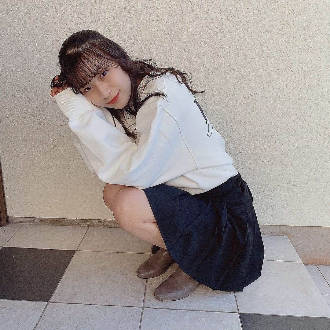 杉山緋那のインスタグラム：「三連休は大寒波らしいですね... 外出たくない🥲」