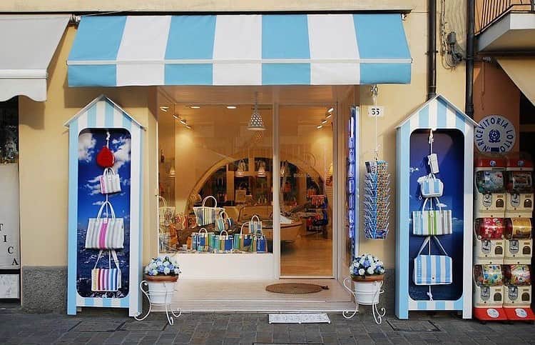 のインスタグラム：「Vi aspettiamo nelle nostre Botteghe a Pesaro, Cattolica, Riccione, Rimini e Cesenatico! ❤️  #brandinatheoriginal #cattolica #pesaro #rimini #cesenatico」