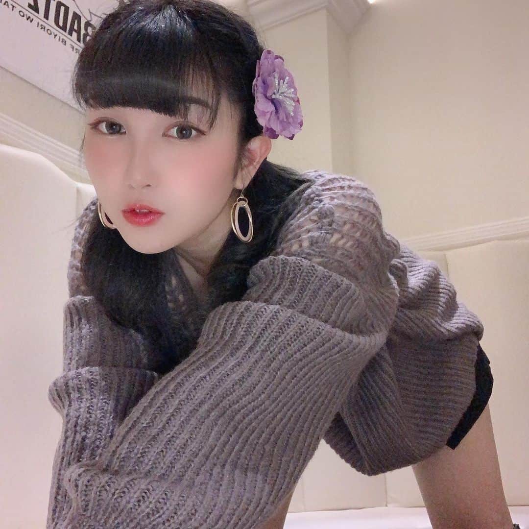 鬼瓦トイ子さんのインスタグラム写真 - (鬼瓦トイ子Instagram)「メンバーに私服かりるの結構ドキドキする。 恭子からかりました。」1月9日 19時08分 - toi_hpp
