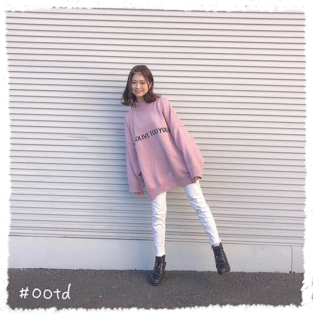 熊谷真里（まりくま）さんのインスタグラム写真 - (熊谷真里（まりくま）Instagram)「． ． ばんくま🧸🎀 ． ． ある日の #くまっこーで ‪ 𓈒𓏸 トップス → @pinkdonuts_official さん ズボン → @gu_for_all_ さん ． ． #いちごミルクコーデ ラフなカジュアルコーデ 🕊 ニットは暖かいから今の時期たくさん愛用してるよ 🧶 ダボッとしてて袖の部分が可愛くてお気に入り 👏🏻🤍 ． ． ． いつもいいね＆コメントありがとうございます🧸🎀 ． ．  #まりくま #まりくま進化計画 #Popteen #POP #手書き加工 #手書き #ljk #jk #jkブランド #Instagram #instagood #instalike #コーデ #コーデ記録 #今日のコーデ #ニットコーデ #GU #ピンクドーナツ #カジュアル #カジュアルコーデ #カジュアルファッション」1月9日 19時09分 - maritsupe0208