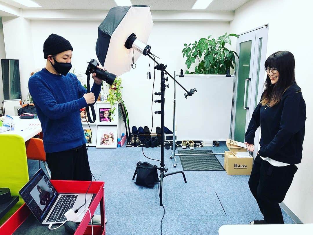 宇田川大輔さんのインスタグラム写真 - (宇田川大輔Instagram)「本日の職場。#photooftheday  #nailvenus #2月12日発売 #nailshooting  #ネイル撮影　#奥渋撮影」1月9日 19時33分 - udagawadaisuke