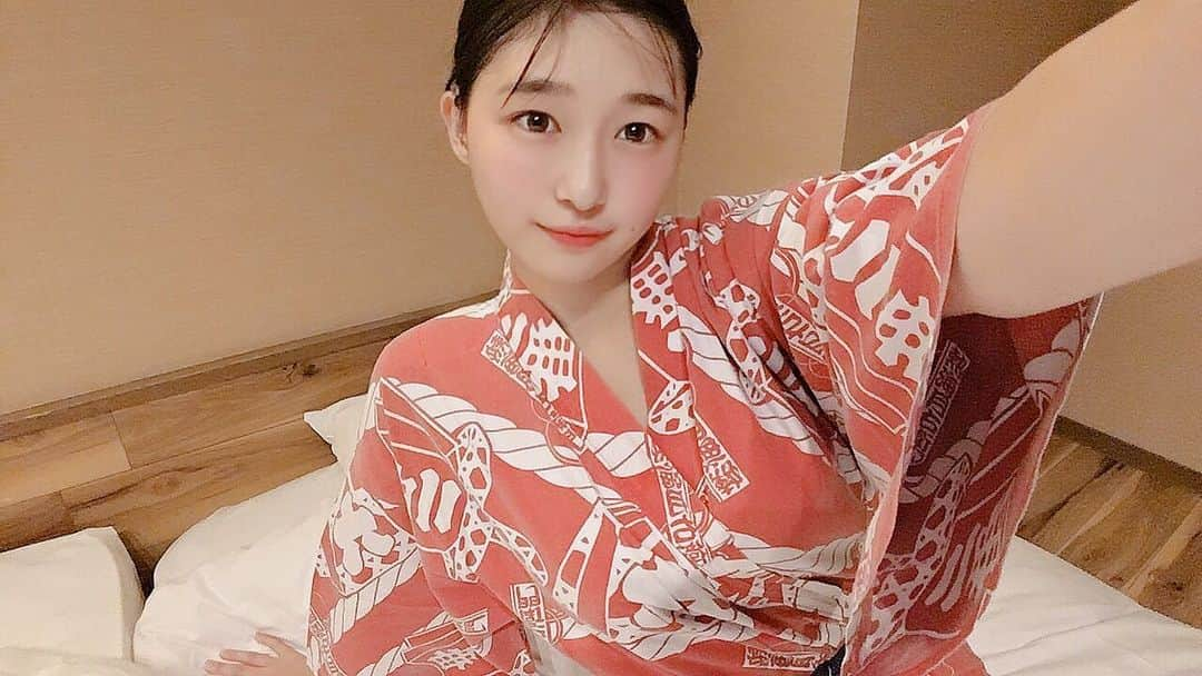 我妻ゆりかさんのインスタグラム写真 - (我妻ゆりかInstagram)「熱海に行った時のです〜🌸  この旅館で飲んだ梅酒、熱海っ子にハマっちゃって自分へのお土産に買っちゃいました( ˶ˆ꒳ˆ˵ )💕」1月9日 19時34分 - wagatsuma_yurika