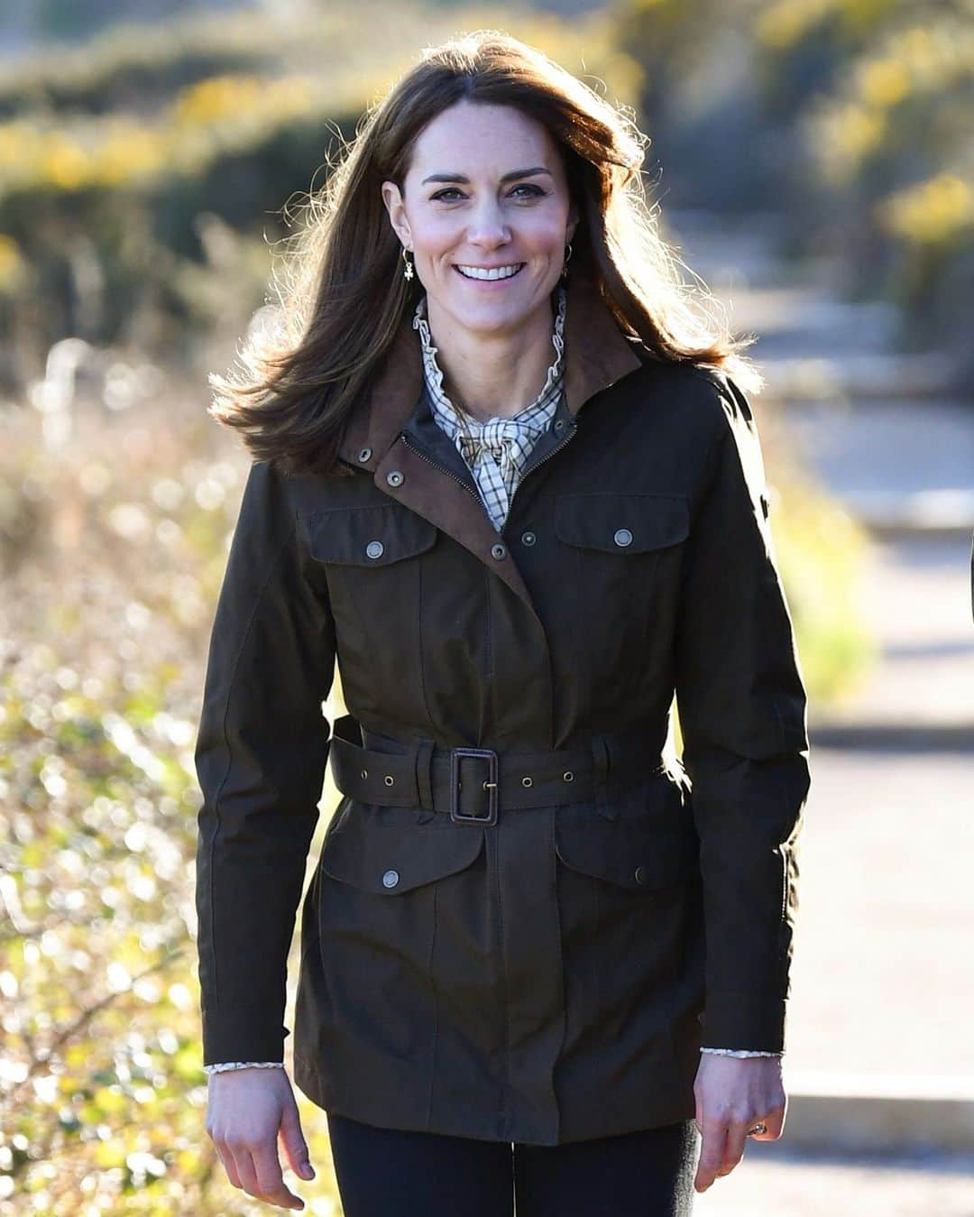 British Vogueさんのインスタグラム写真 - (British VogueInstagram)「The #DuchessofCambridge has become as synonymous with understated elegance as she is with a contemporary approach to navigating life as a member of the British monarchy. As Kate has grown into her public role her style has reflected the change, from her fondness for rewearing favourite pieces for formal occasions to her efforts to champion British designers. Click the link in bio to revisit some of the Duchess's most revered looks to celebrate her 39th birthday.」1月9日 19時35分 - britishvogue