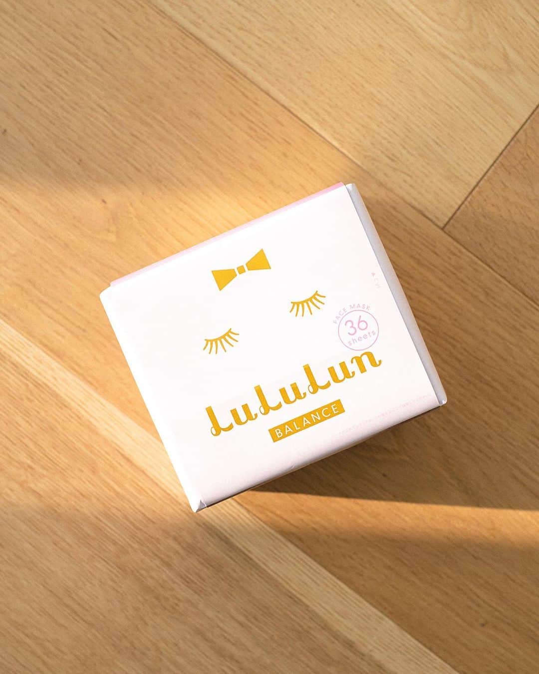 LuLuLun（ルルルン公式）さんのインスタグラム写真 - (LuLuLun（ルルルン公式）Instagram)「【ルルルンのある生活】 2021年も、ルルルンと一緒に、潤いのある毎日を。 あなたのごきげんに、今日もそっと寄り添います。  #ルルルン #lululun #誰でもきれいになれる日常 #スキンケア #ルルルンのある生活 #ルルルンフェイスマスク #フェイスマスク大好き #ルルルンマスク #シートマスク大好き #ルルルンパック #フェイスマスクルルルン #毎日パック #ごきげんをつくる #1日1パック #化粧水 #フェイスマスク #スキンケアコスメ #おうち美容 #おこもり美容」1月9日 19時53分 - lululun_jp
