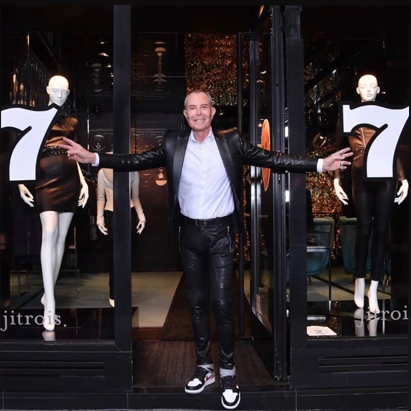 ジトロワのインスタグラム：「JEAN-CLAUDE'S 77th BIRTHDAY.   Venez fêter les 77 ans de Jean-Claude dans notre boutique aujourd'hui  et laissez #Jitrois devenir votre porte bonheur.   For you to join us to celebrate today. 38 fbg saint-honoré, 75008 Paris   click on the link in bio.  #Thanks to @galafr  and #stephanecardinale」