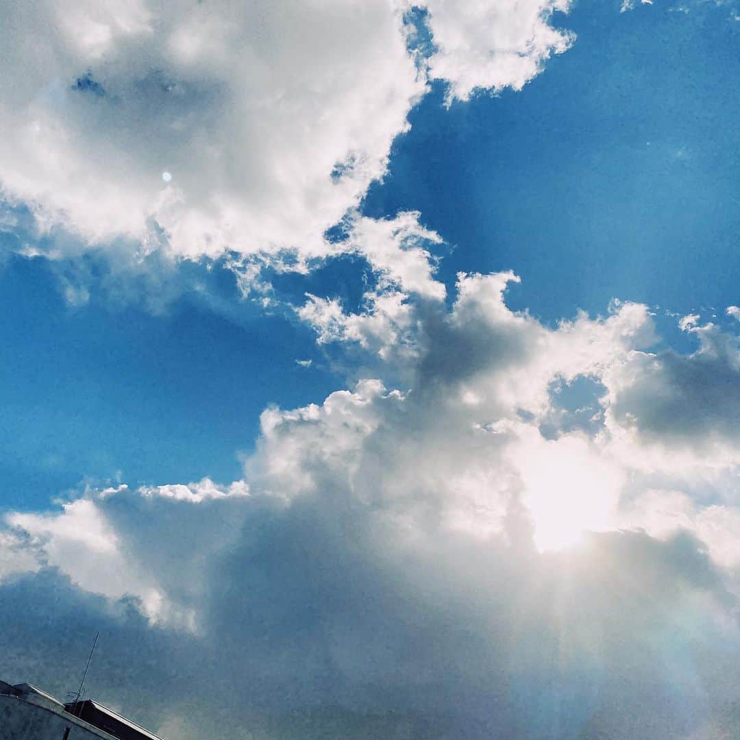 金光みり愛さんのインスタグラム写真 - (金光みり愛Instagram)「いよいよ寒くなってきた〜❄️⛄️☁️☁️💙」1月9日 20時25分 - milliah_kanemitsu